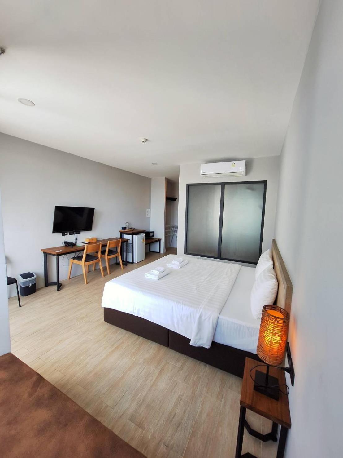 Atom Phuket Hotel Nai Yang Ngoại thất bức ảnh